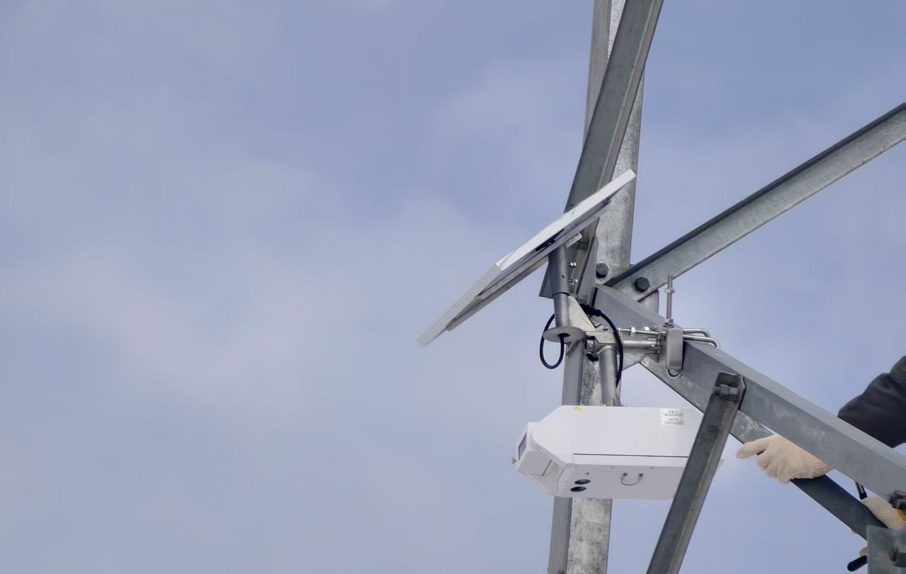 特力康桿塔多目云臺視頻裝置